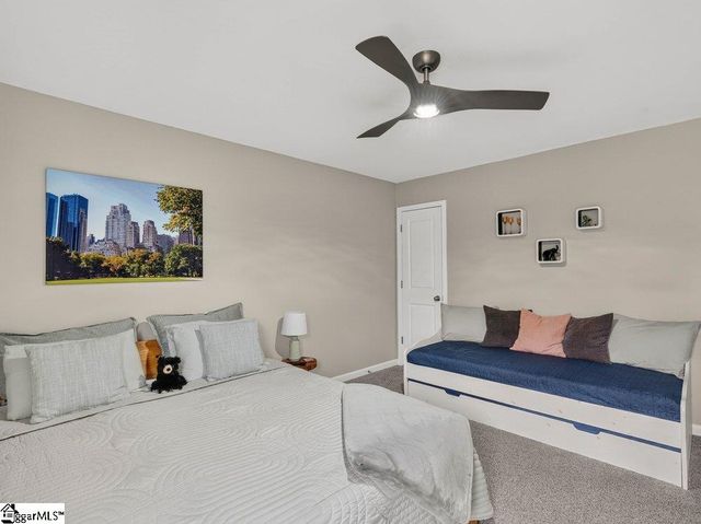 904 Liberty Walk Lane, Simpsonville, SC 29681