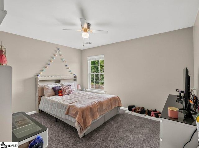904 Liberty Walk Lane, Simpsonville, SC 29681