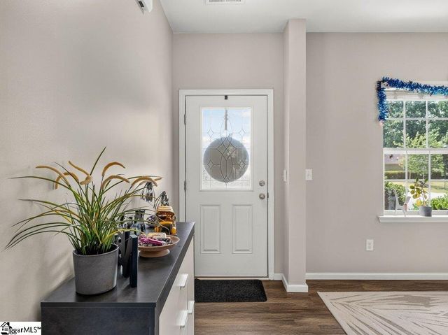 904 Liberty Walk Lane, Simpsonville, SC 29681