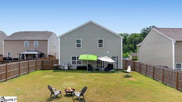 904 Liberty Walk Lane, Simpsonville, SC 29681