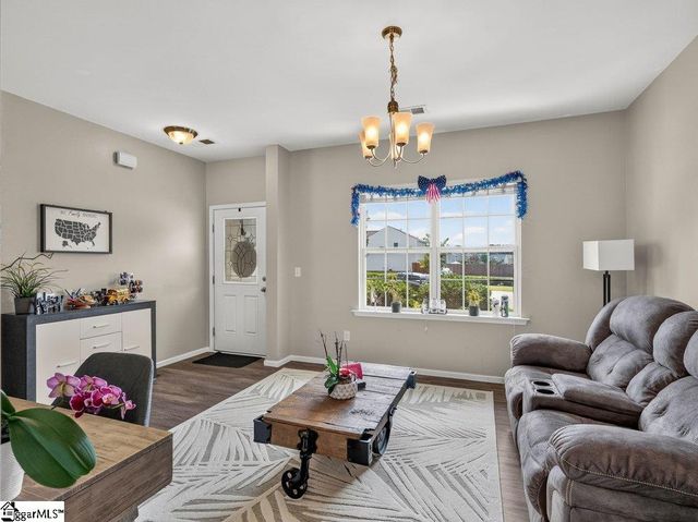 904 Liberty Walk Lane, Simpsonville, SC 29681