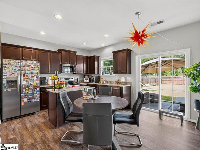 904 Liberty Walk Lane, Simpsonville, SC 29681