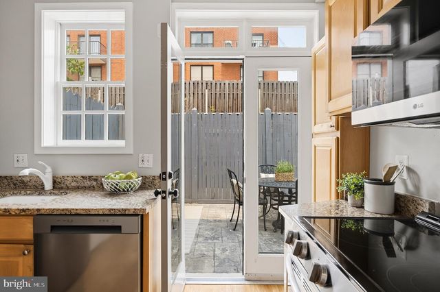 3203 CHERRY HILL LN NW, Washington, DC 20007
