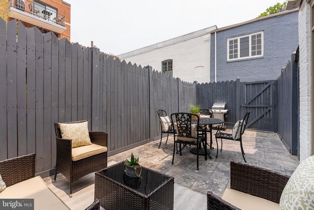 3203 CHERRY HILL LN NW, Washington, DC 20007
