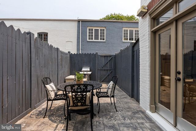 3203 CHERRY HILL LN NW, Washington, DC 20007