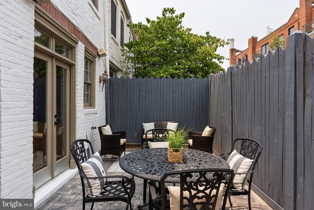 3203 CHERRY HILL LN NW, Washington, DC 20007