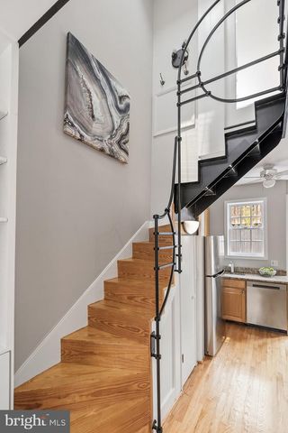 3203 CHERRY HILL LN NW, Washington, DC 20007