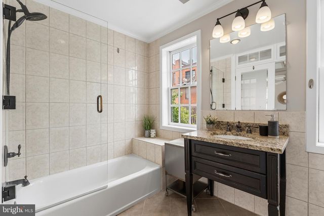 3203 CHERRY HILL LN NW, Washington, DC 20007