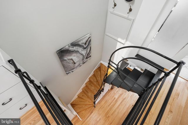 3203 CHERRY HILL LN NW, Washington, DC 20007