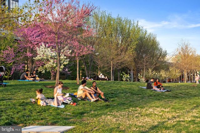 3203 CHERRY HILL LN NW, Washington, DC 20007