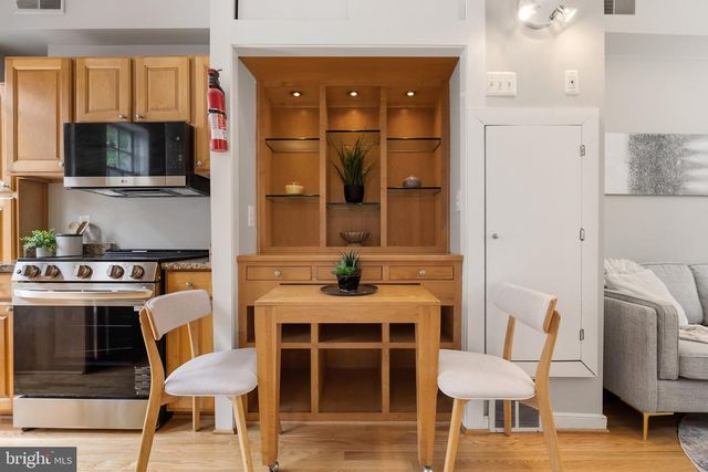 3203 CHERRY HILL LN NW, Washington, DC 20007