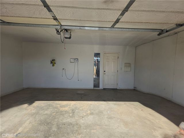 11353 Shahaptain, Hesperia, CA 92345