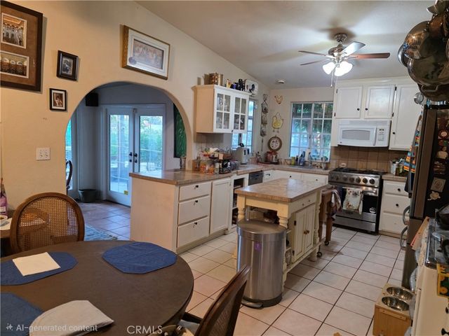 11353 Shahaptain, Hesperia, CA 92345