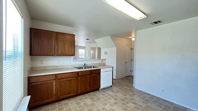 11011 DUBLIN FLD, San Antonio, TX 78254