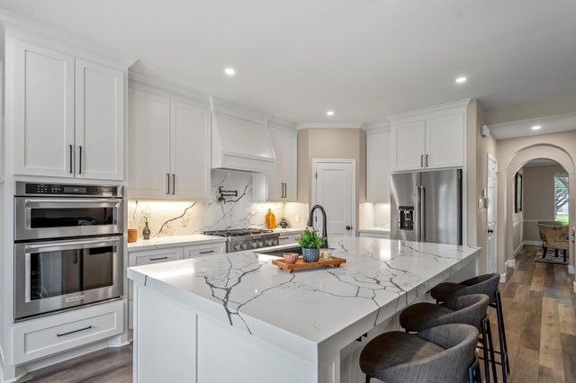 5835 Pinelake Crossing Drive, Spring, TX 77379