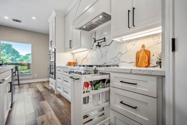 5835 Pinelake Crossing Drive, Spring, TX 77379