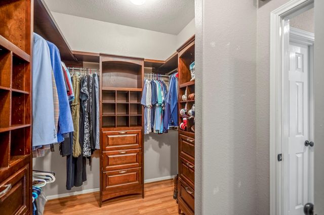 5835 Pinelake Crossing Drive, Spring, TX 77379