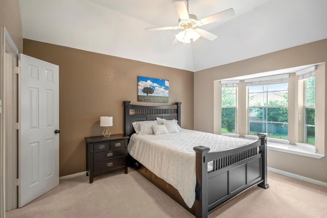5835 Pinelake Crossing Drive, Spring, TX 77379
