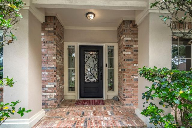 5835 Pinelake Crossing Drive, Spring, TX 77379