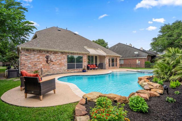 5835 Pinelake Crossing Drive, Spring, TX 77379
