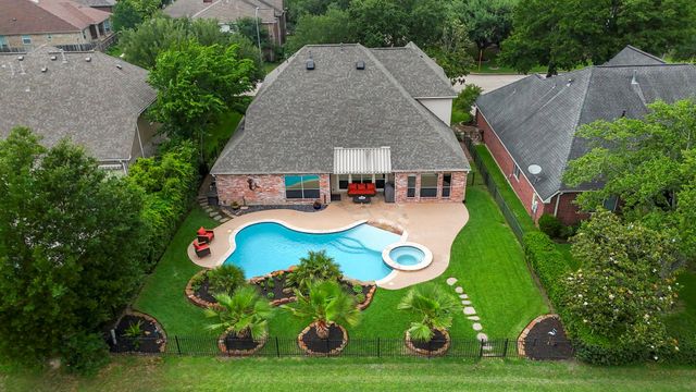 5835 Pinelake Crossing Drive, Spring, TX 77379