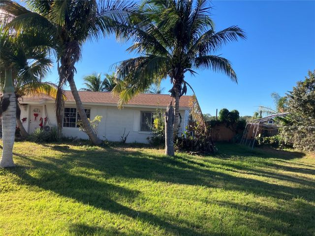 517 RAVENNA STREET N, Nokomis, FL 34275