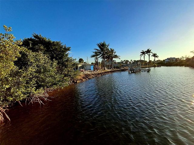 517 RAVENNA STREET N, Nokomis, FL 34275