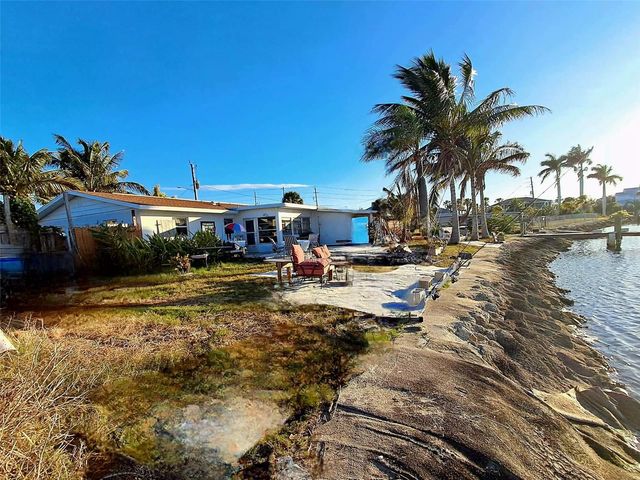 517 RAVENNA STREET N, Nokomis, FL 34275