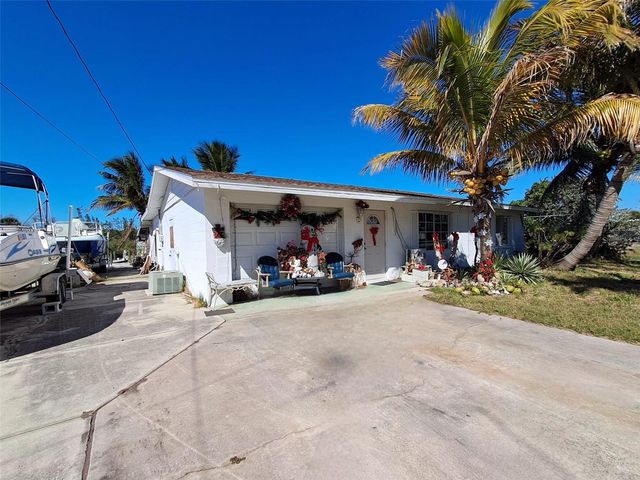 517 RAVENNA STREET N, Nokomis, FL 34275