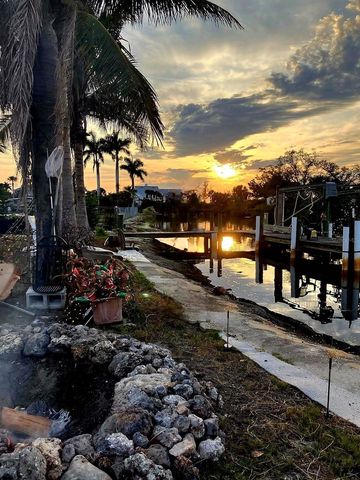 517 RAVENNA STREET N, Nokomis, FL 34275