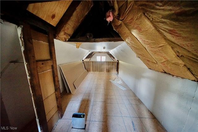 9905-9907 Zimmer Avenue, Cleveland, OH 44102