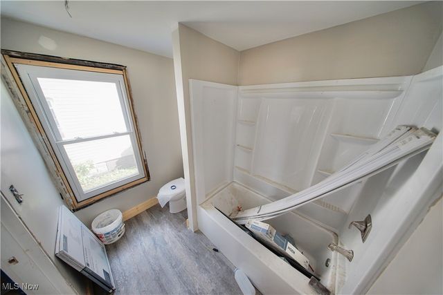 9905-9907 Zimmer Avenue, Cleveland, OH 44102