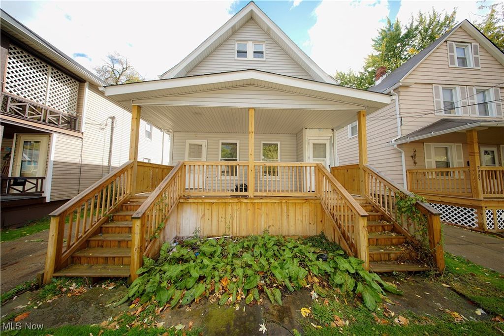 9905-9907 Zimmer Avenue, Cleveland, OH 44102