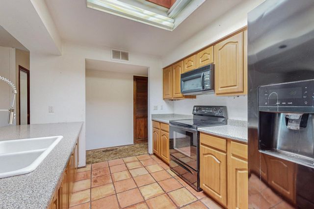 9308 Spain Road NE, Albuquerque, NM 87111