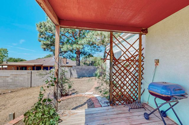 9308 Spain Road NE, Albuquerque, NM 87111