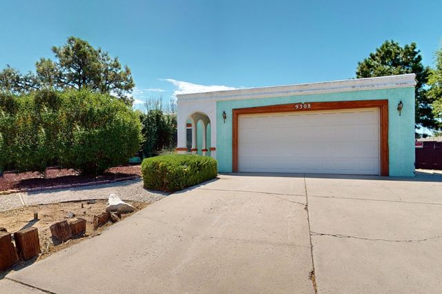 9308 Spain Road NE, Albuquerque, NM 87111
