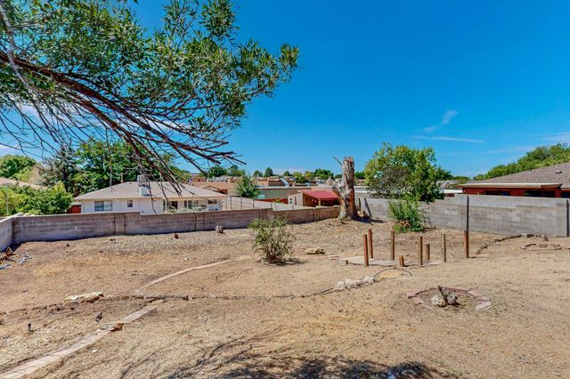 9308 Spain Road NE, Albuquerque, NM 87111