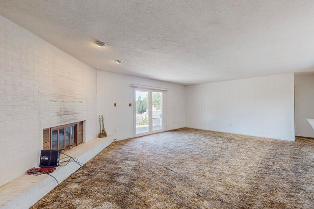 9308 Spain Road NE, Albuquerque, NM 87111