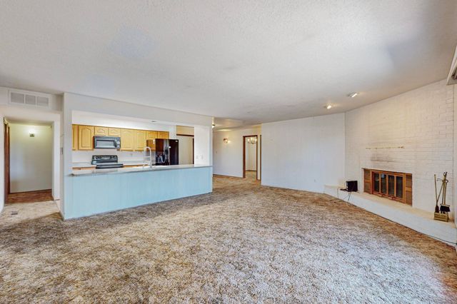 9308 Spain Road NE, Albuquerque, NM 87111