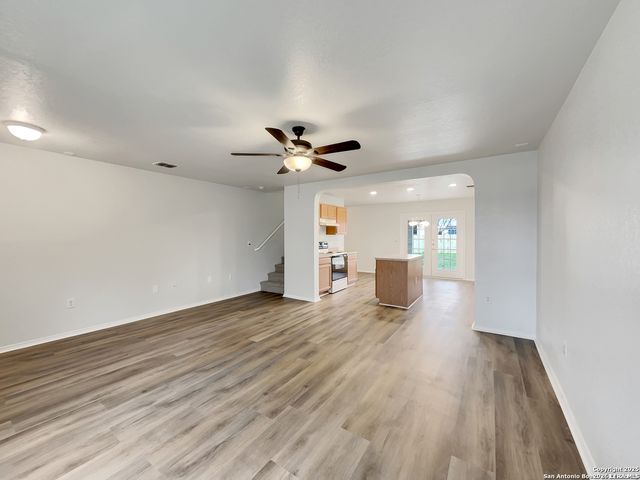 6010 BLOSSOM BND, San Antonio, TX 78218