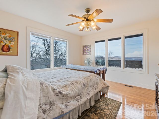 1007 Turkey Trot Road, Clyde, NC 28721