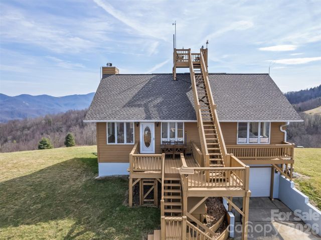 1007 Turkey Trot Road, Clyde, NC 28721