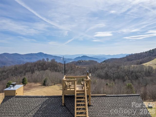 1007 Turkey Trot Road, Clyde, NC 28721