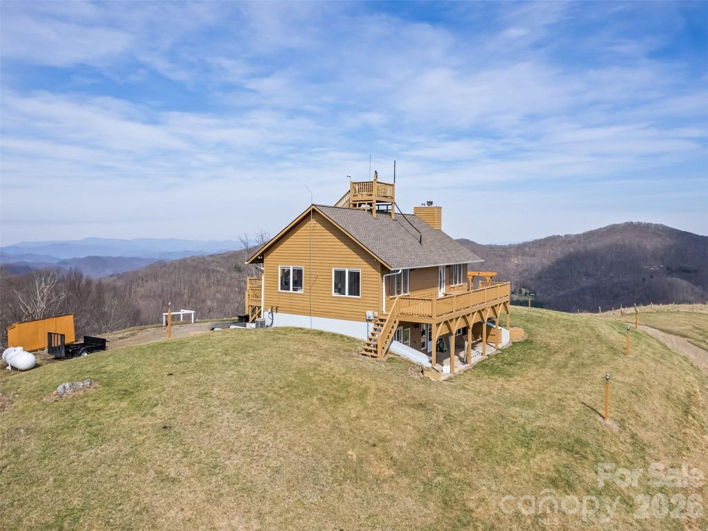 1007 Turkey Trot Road, Clyde, NC 28721