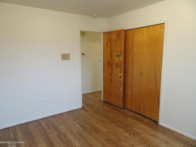 28435 Flanders Avenue, Warren, MI 48088