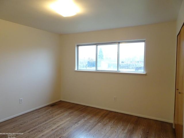 28435 Flanders Avenue, Warren, MI 48088