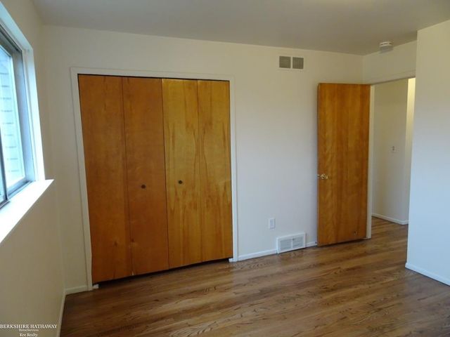 28435 Flanders Avenue, Warren, MI 48088