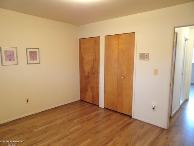 28435 Flanders Avenue, Warren, MI 48088