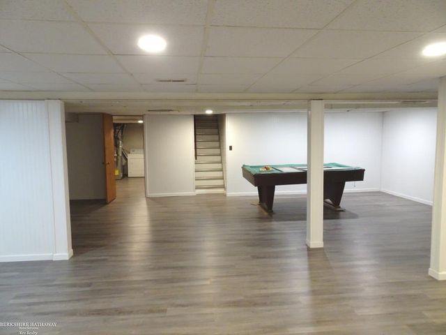 28435 Flanders Avenue, Warren, MI 48088