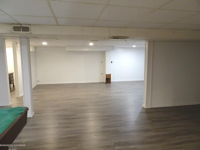 28435 Flanders Avenue, Warren, MI 48088